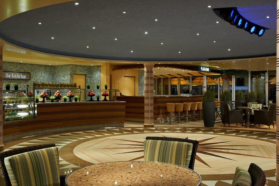Bar Ocean Plaza